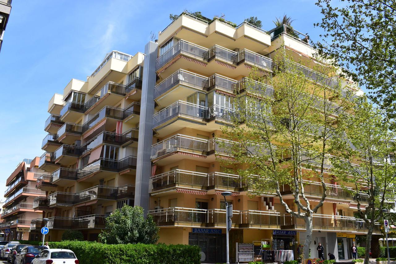 Differentflats Palafox Apartman Salou Kültér fotó